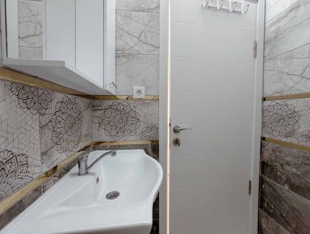 Eski Foça'da Müstakil Girişli, Bahçeli 2+2 Deniz Manzaralı Satılık Bitişik 2 Daire - Görsel 25