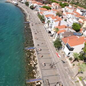 Eski Foça’da Denize Yakın Sezonluk Kiralık 2+1 Yazlık Daire