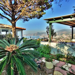 Eski Foça Emlak'tan Panoramik Deniz & Adalar Manzaralı 3+1 Müstakil Villa