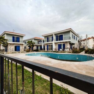 Foça Bağarası Satılık 3+1 Havuzlu Müstakil Villa