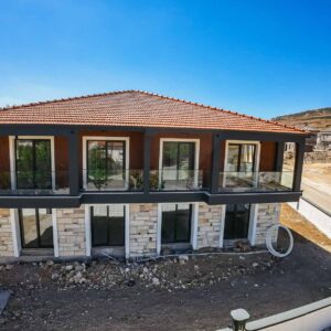 Foça Yenibağarasında Satılık Geniş 2+1 Daire